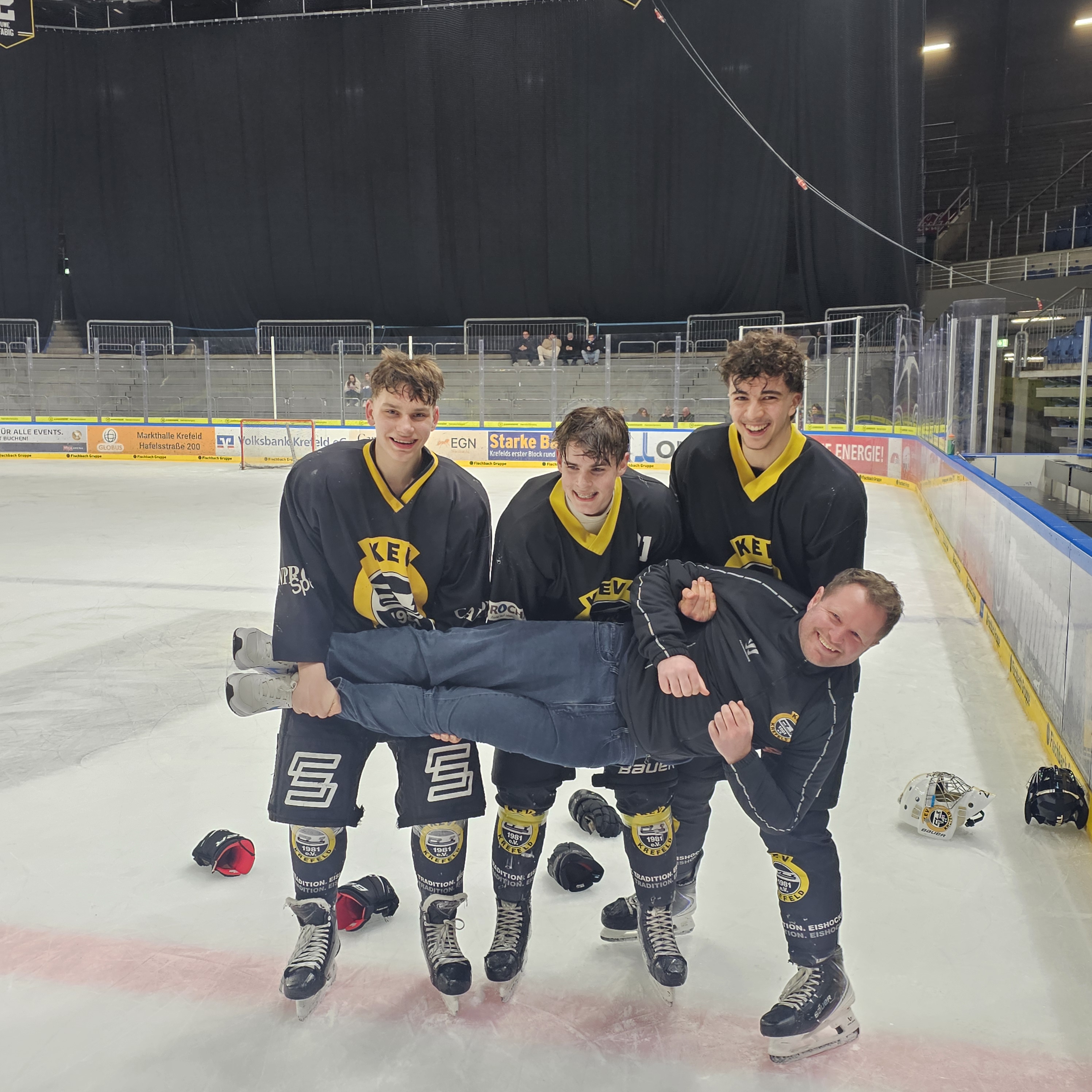 Janis Kask team photo